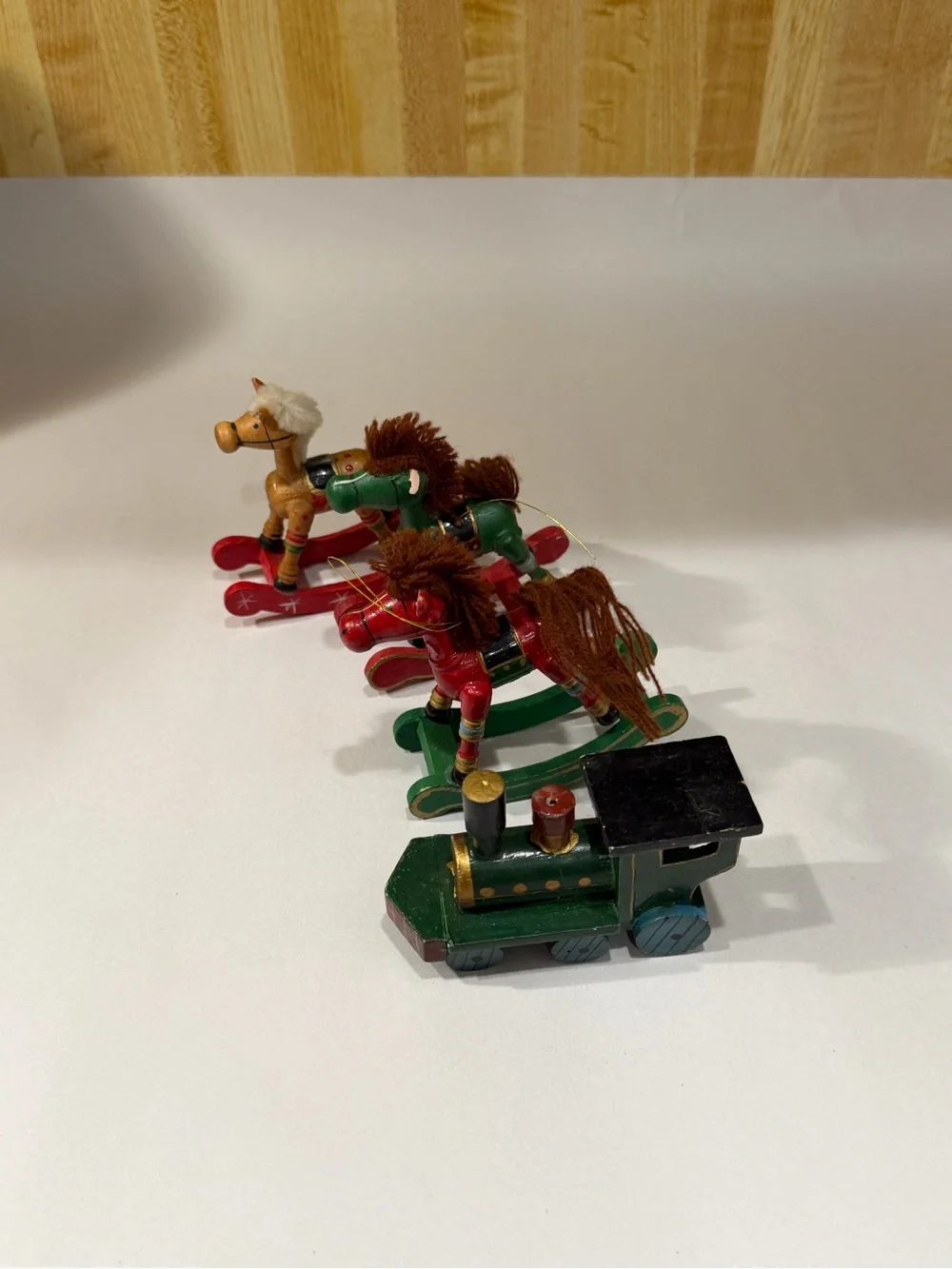 RUSS COUNTRY VINTAGE ORNAMENT PAINTED ROCKING HORSE lot